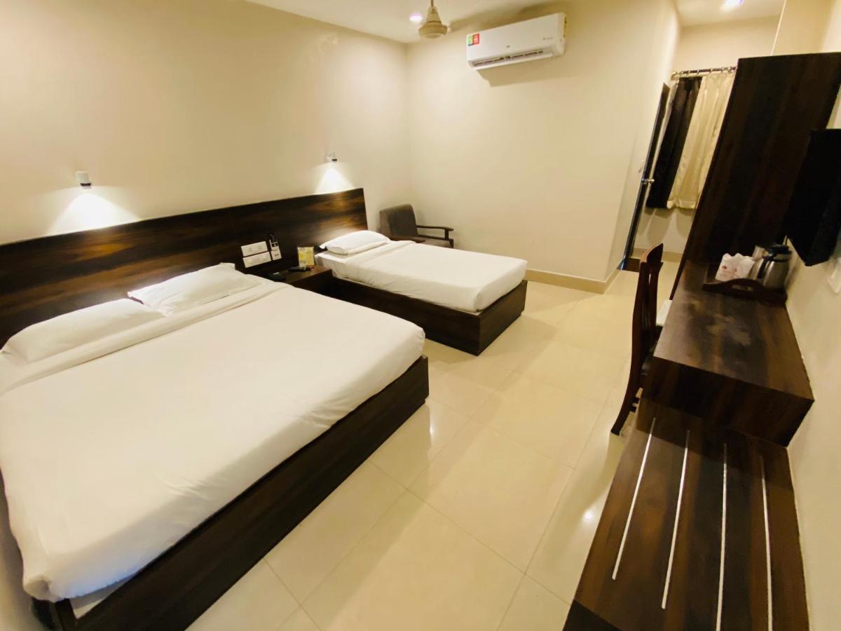 Saluja Residency Hotel Siliguri Eksteriør billede