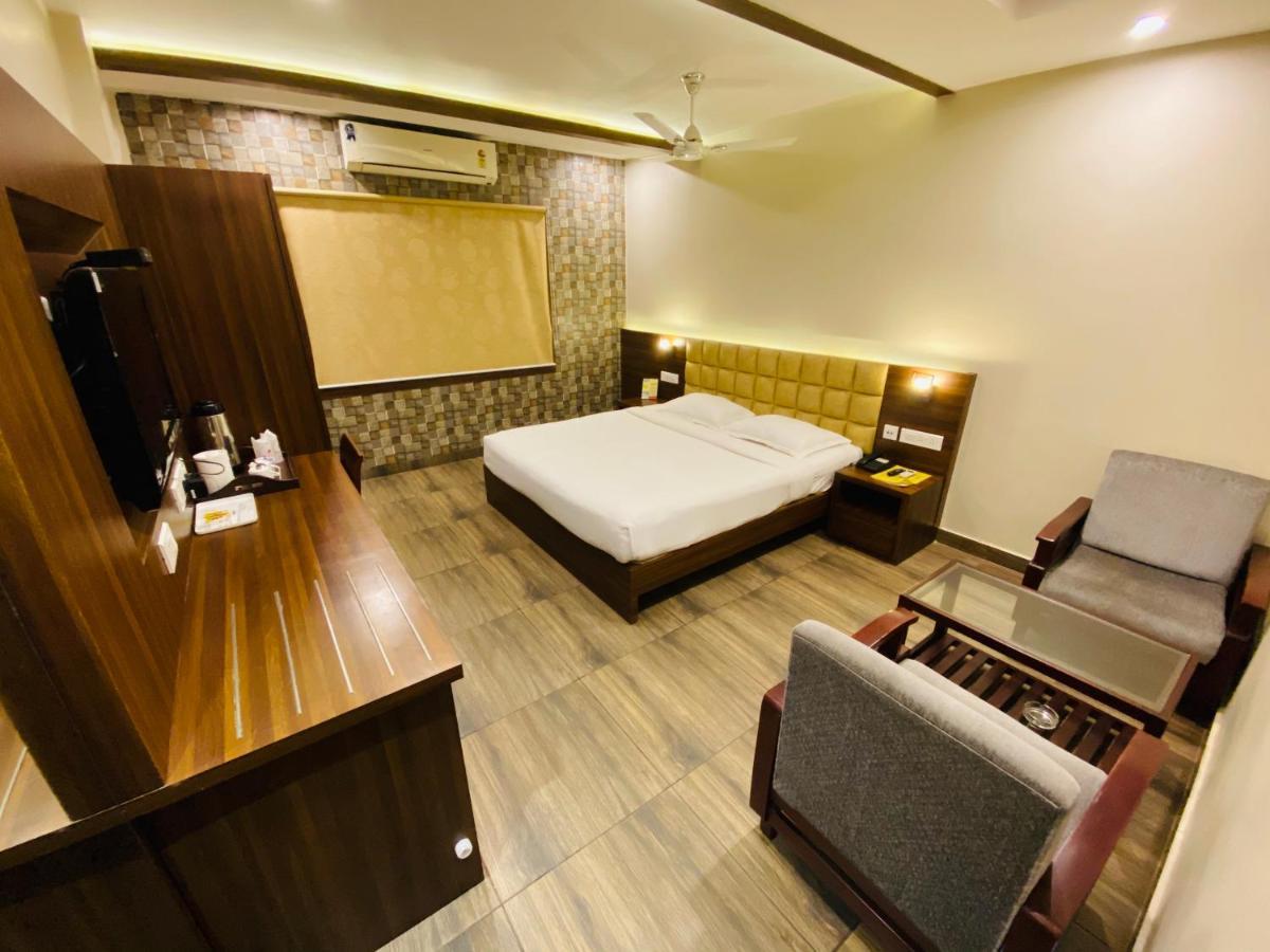 Saluja Residency Hotel Siliguri Eksteriør billede