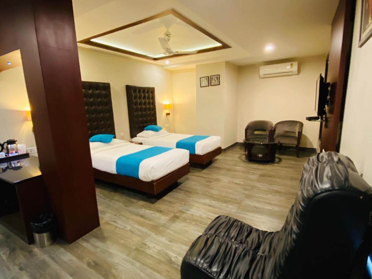 Saluja Residency Hotel Siliguri Eksteriør billede