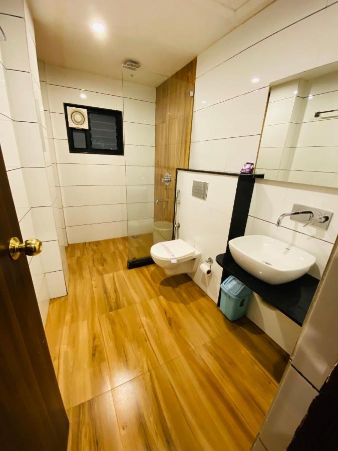 Saluja Residency Hotel Siliguri Eksteriør billede